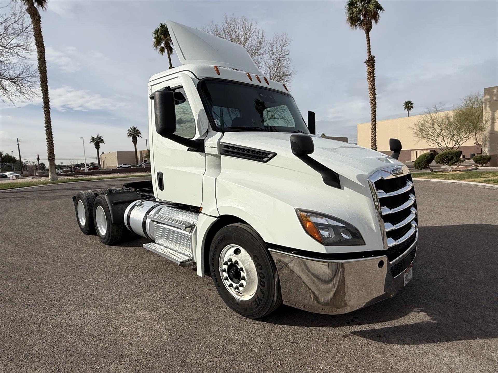2021 Freightliner NEW CASCADIA PX12664