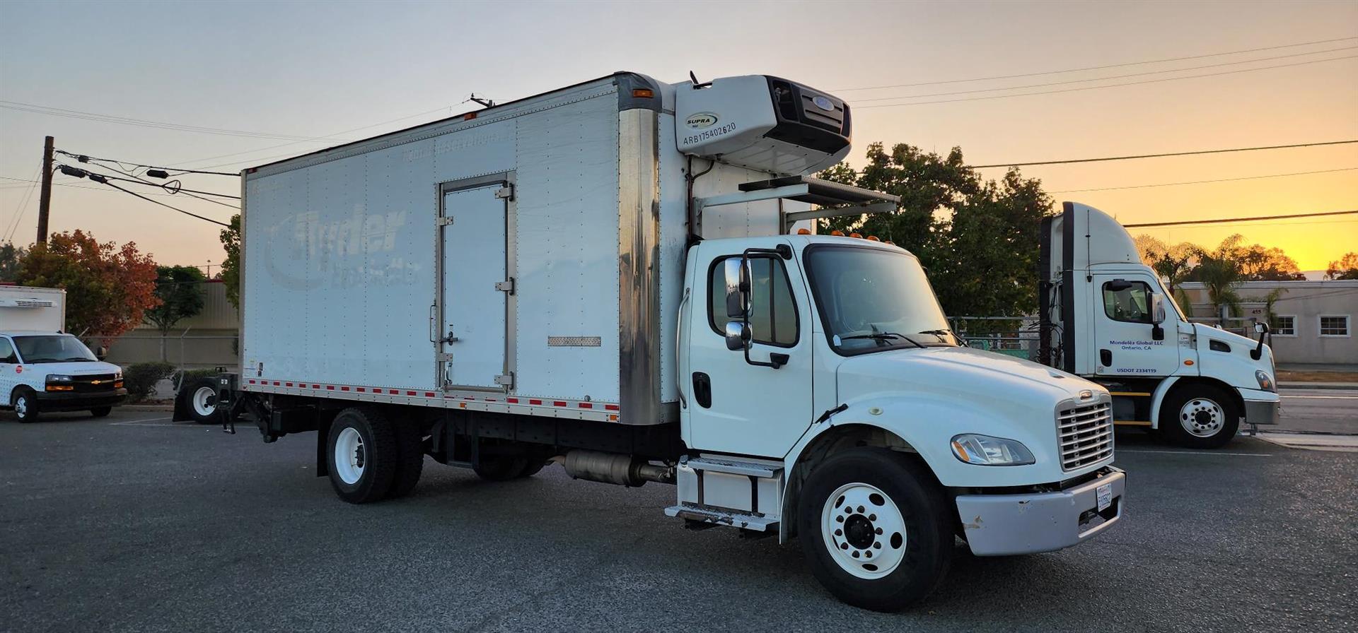 2017 Freightliner M2 106