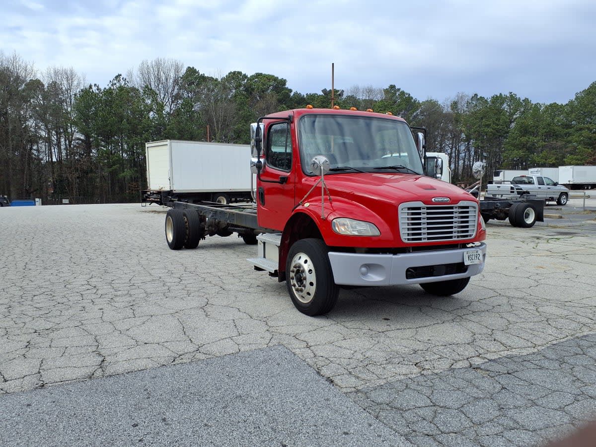 2019 Freightliner M2 106