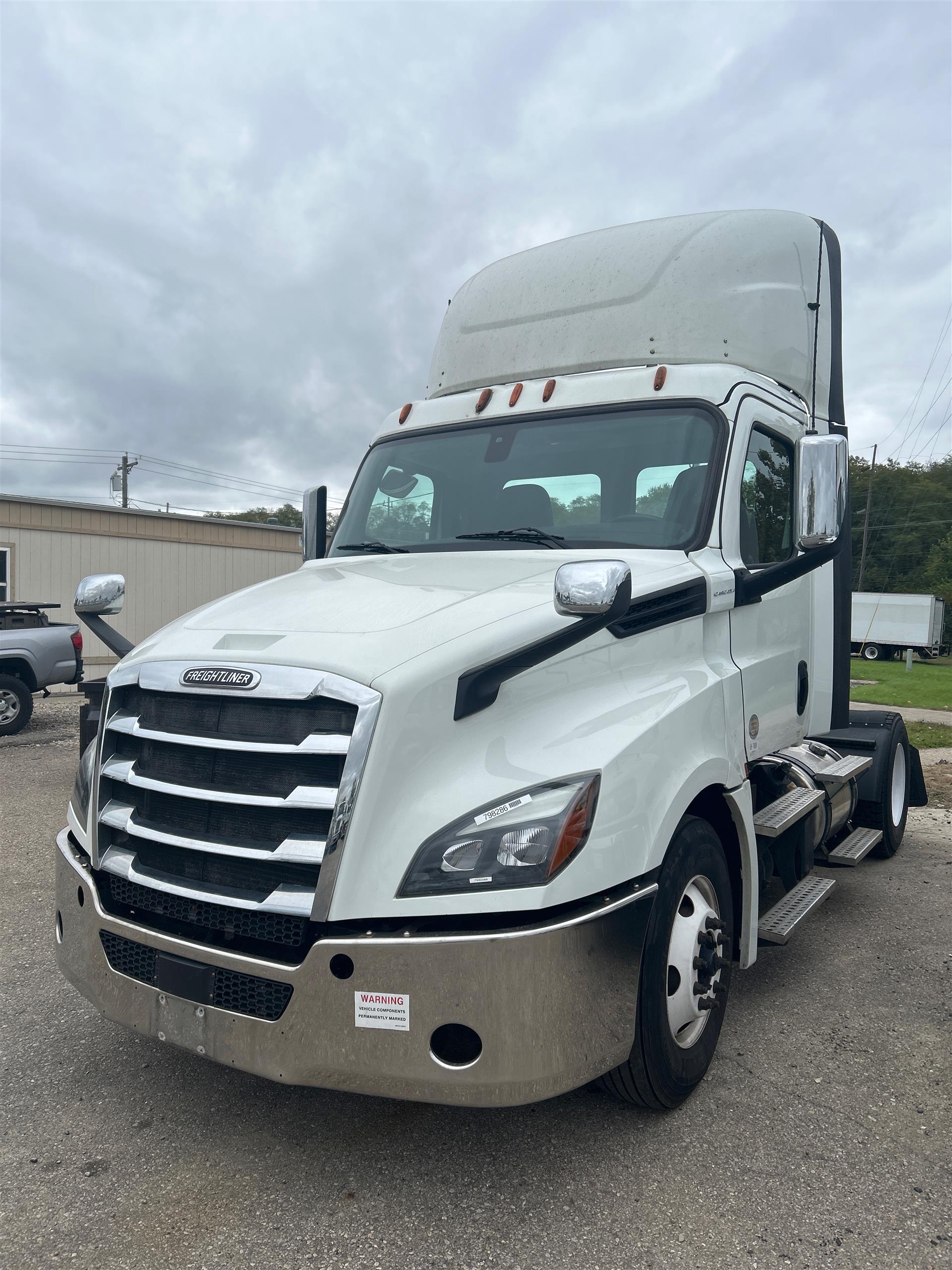 2019 Freightliner NEW CASCADIA 126