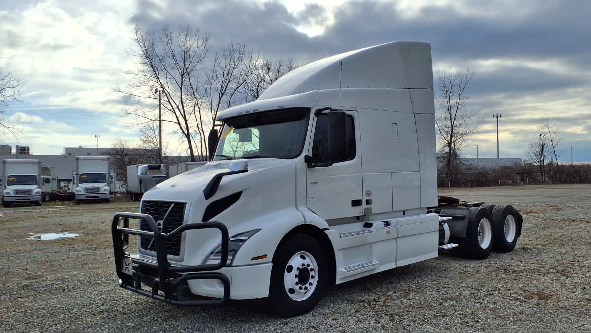 2020 Volvo VNR64T-640