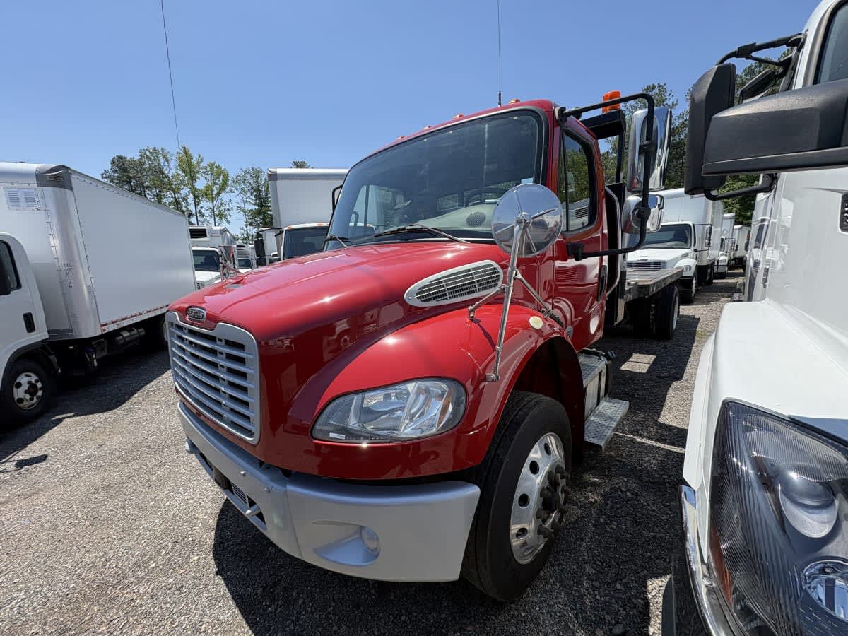 2020 Freightliner M2 106