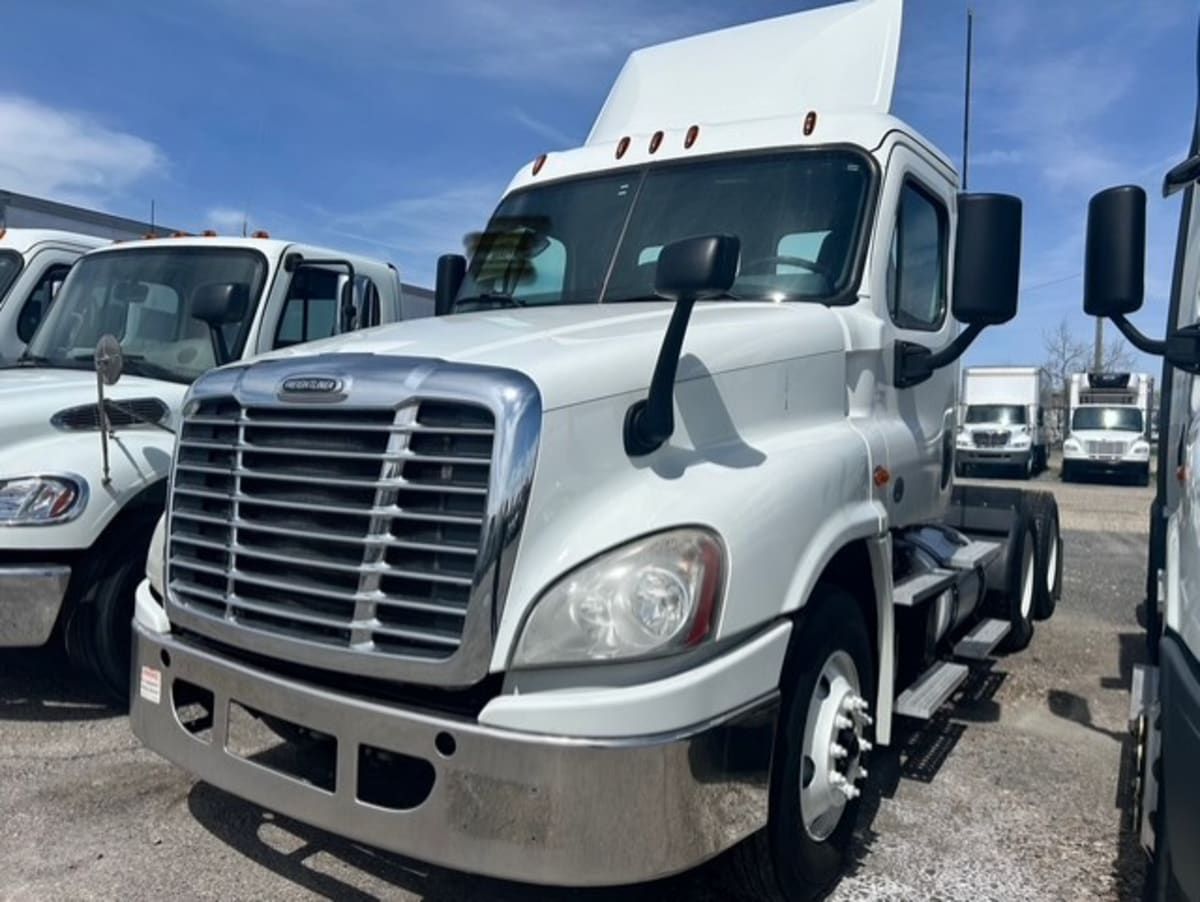 2017 Freightliner CASCADIA 125