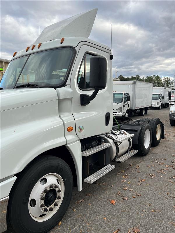 2019 Freightliner CASCADIA 125