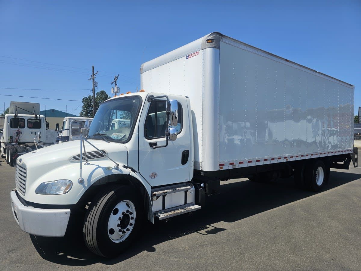 2017 Freightliner M2 106