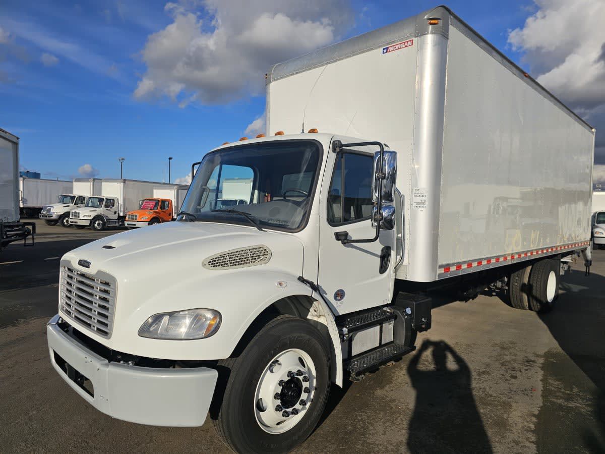 2019 Freightliner M2 106