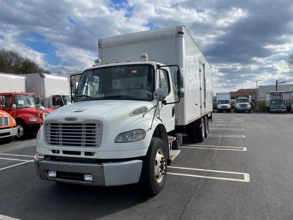2018 Freightliner M2 106