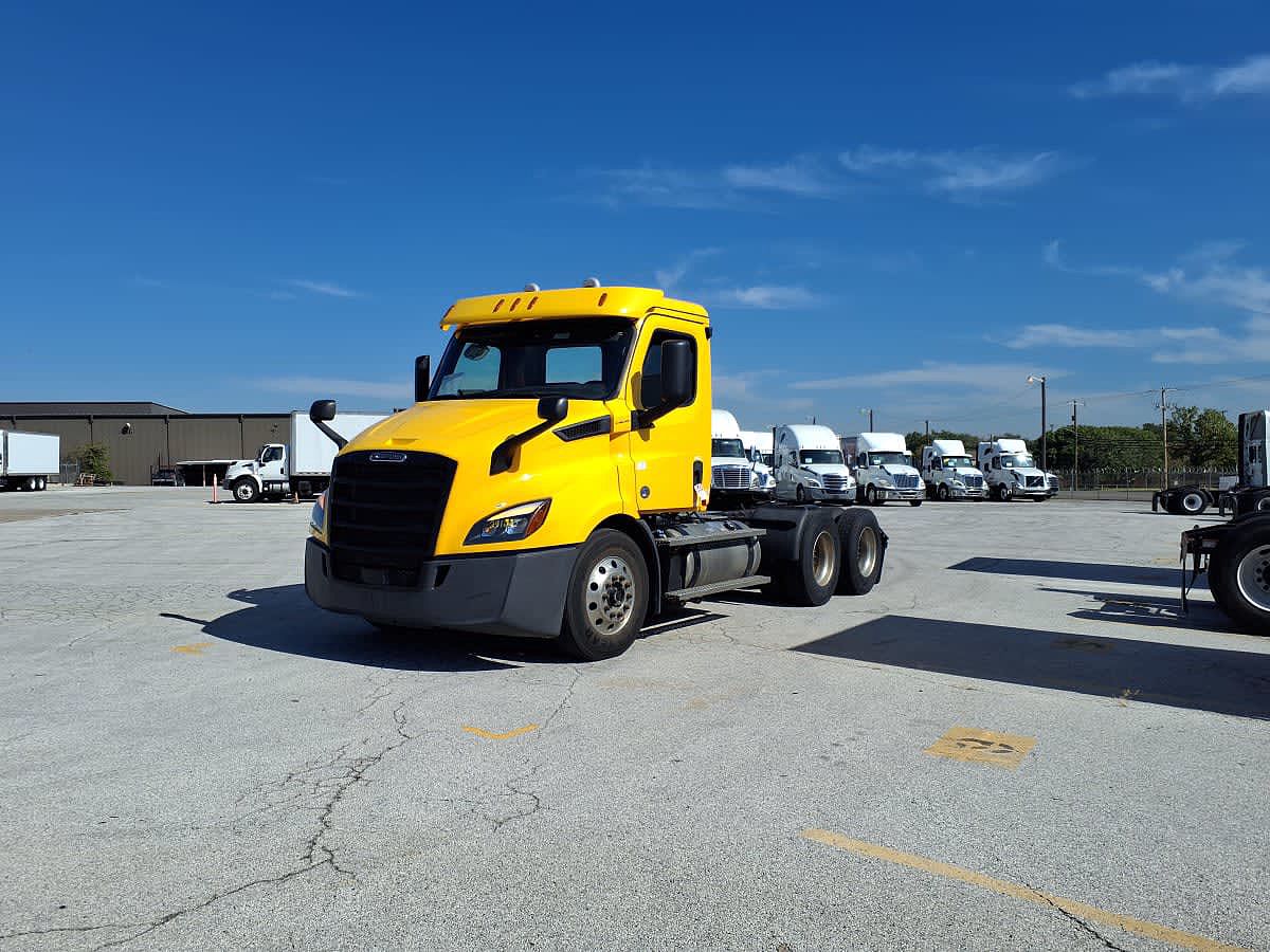 2020 Freightliner NEW CASCADIA 116