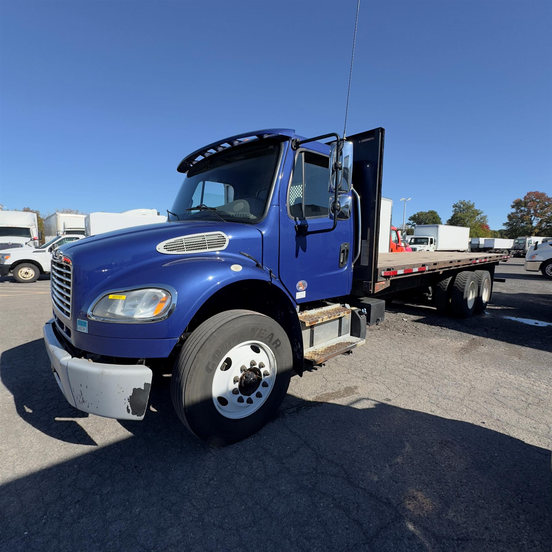 2019 Freightliner M2 106