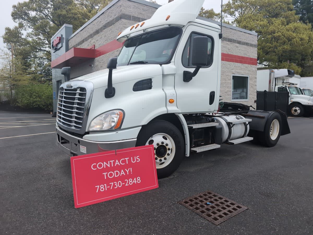 2020 Freightliner CASCADIA 113