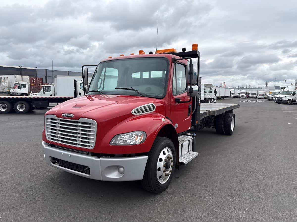2018 Freightliner M2 106