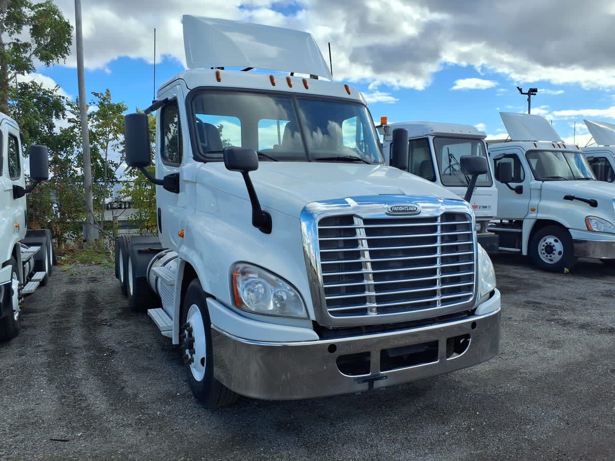 2019 Freightliner CASCADIA 125