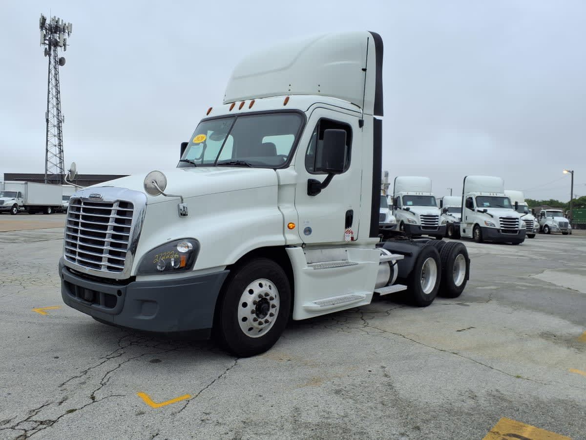 2020 Freightliner CASCADIA 125