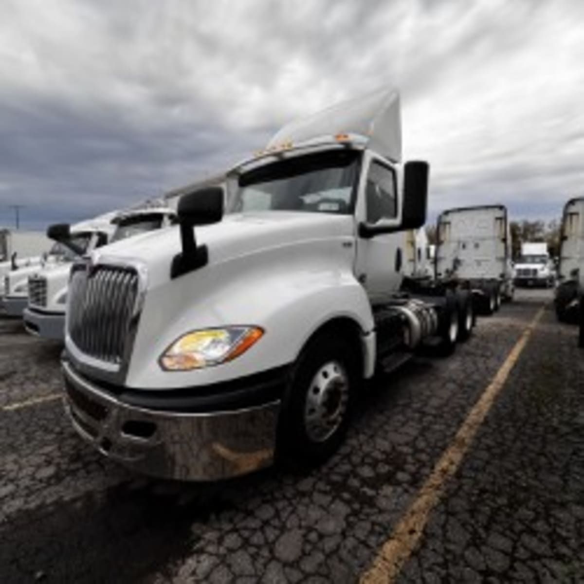 2020 International LT625