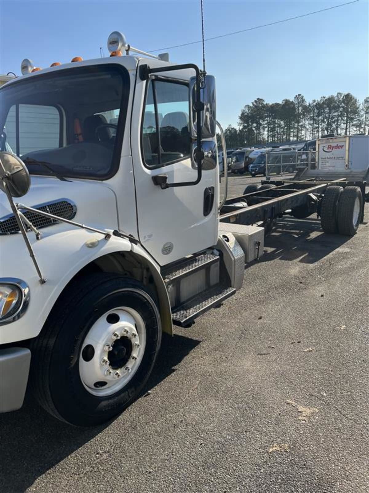 2015 Freightliner M2 106