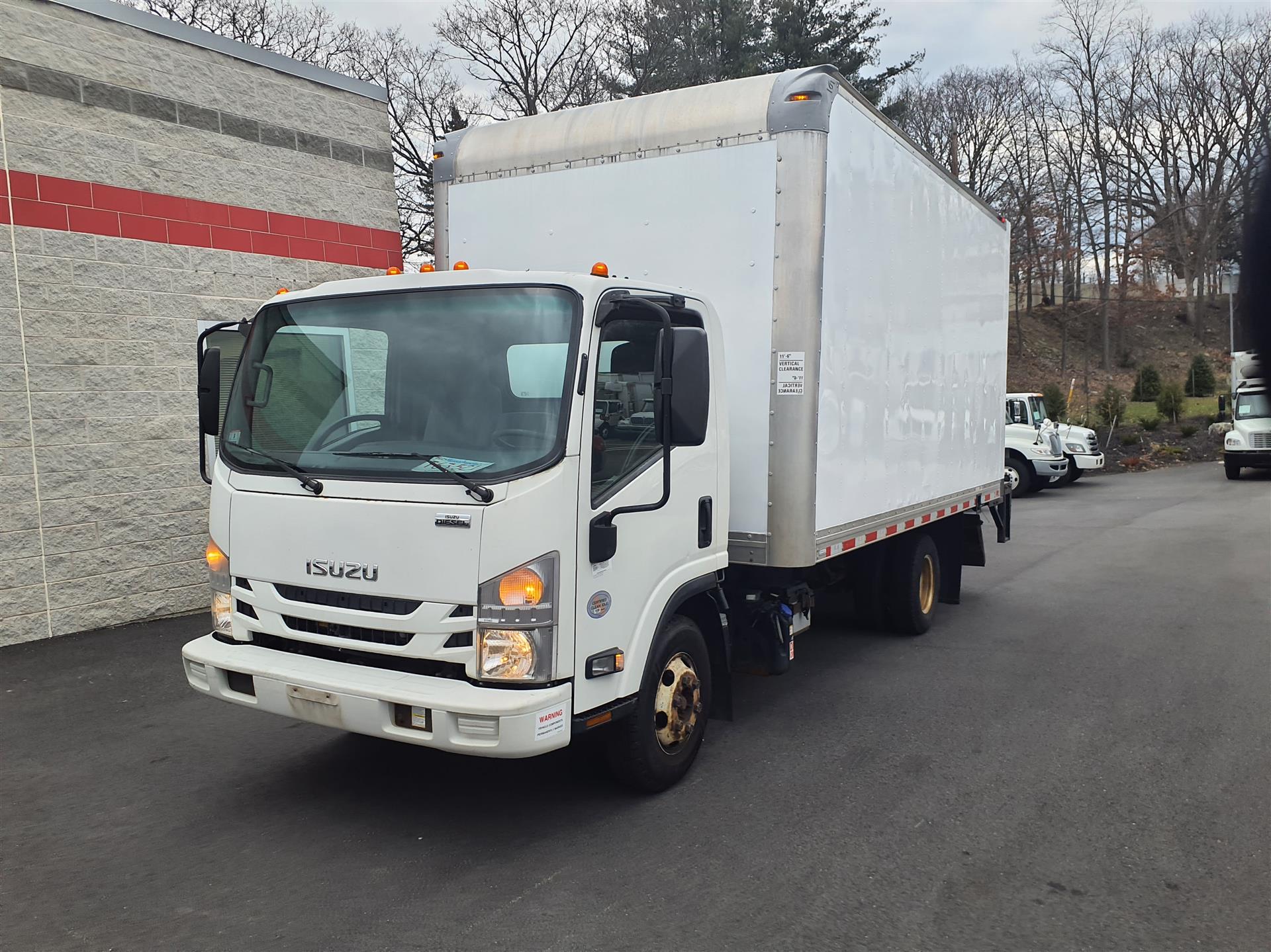 2018 Isuzu NPR HD