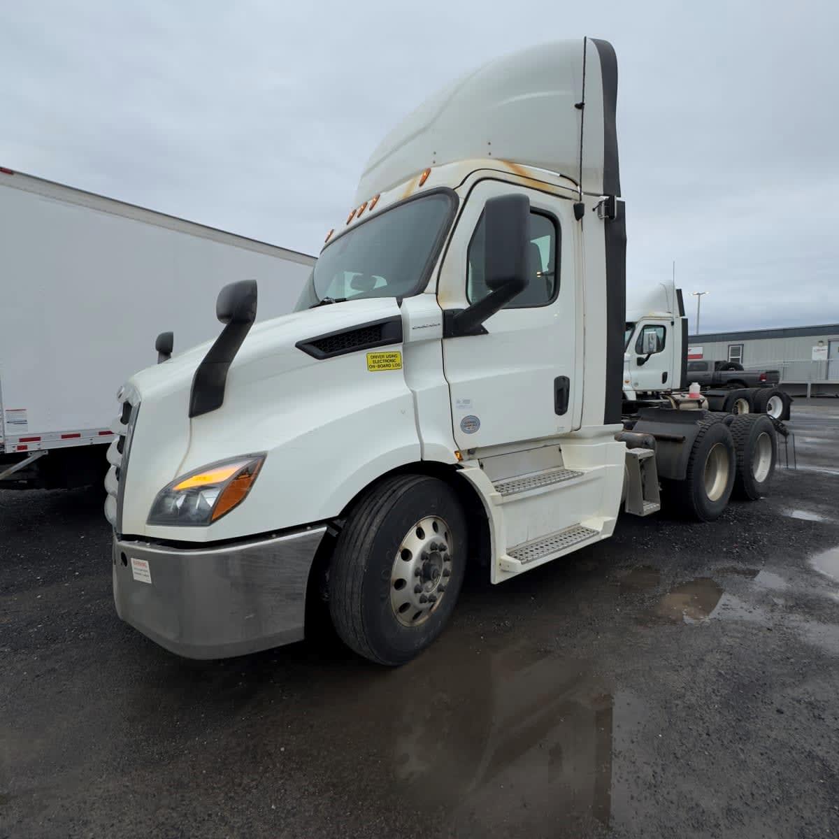 2019 Freightliner NEW CASCADIA 116