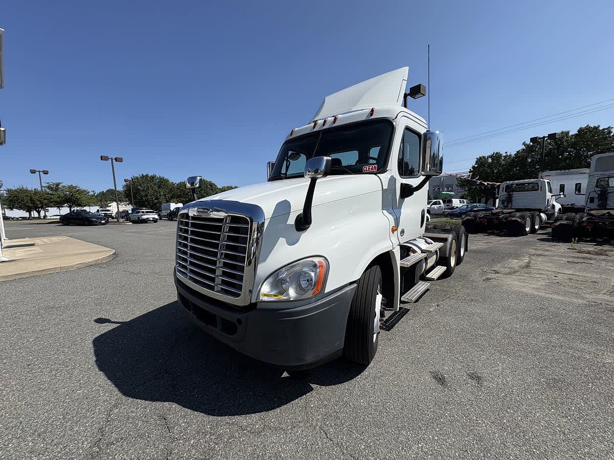2019 Freightliner CASCADIA 125