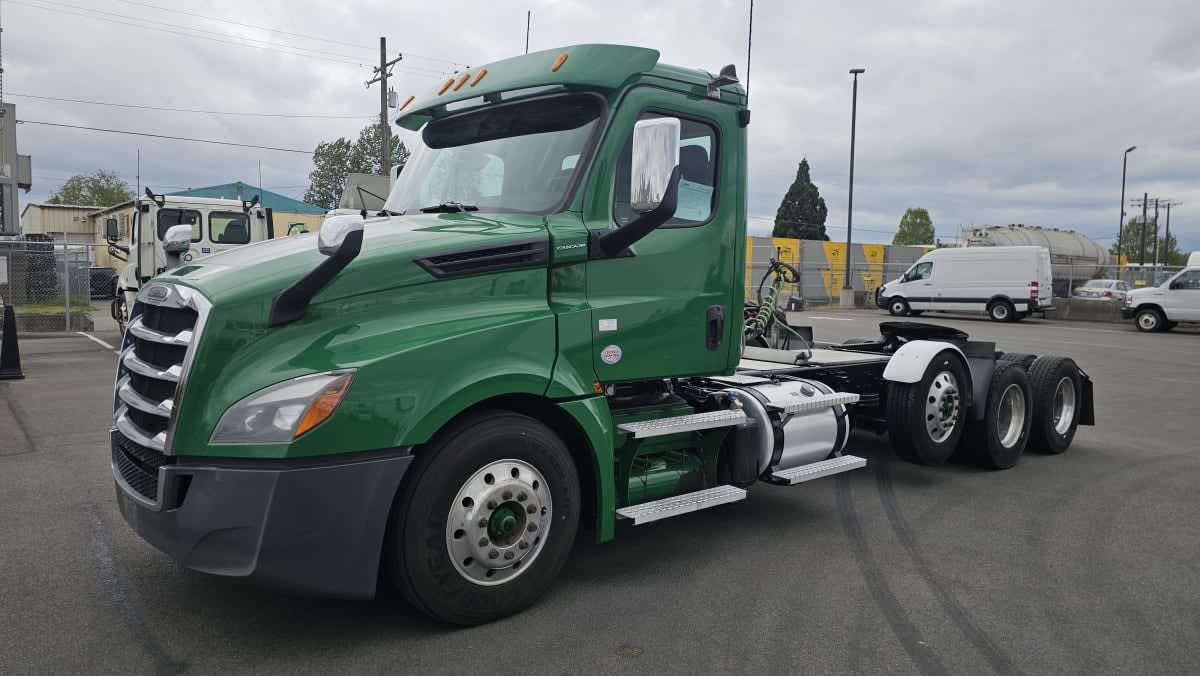 2020 Freightliner NEW CASCADIA PX12664