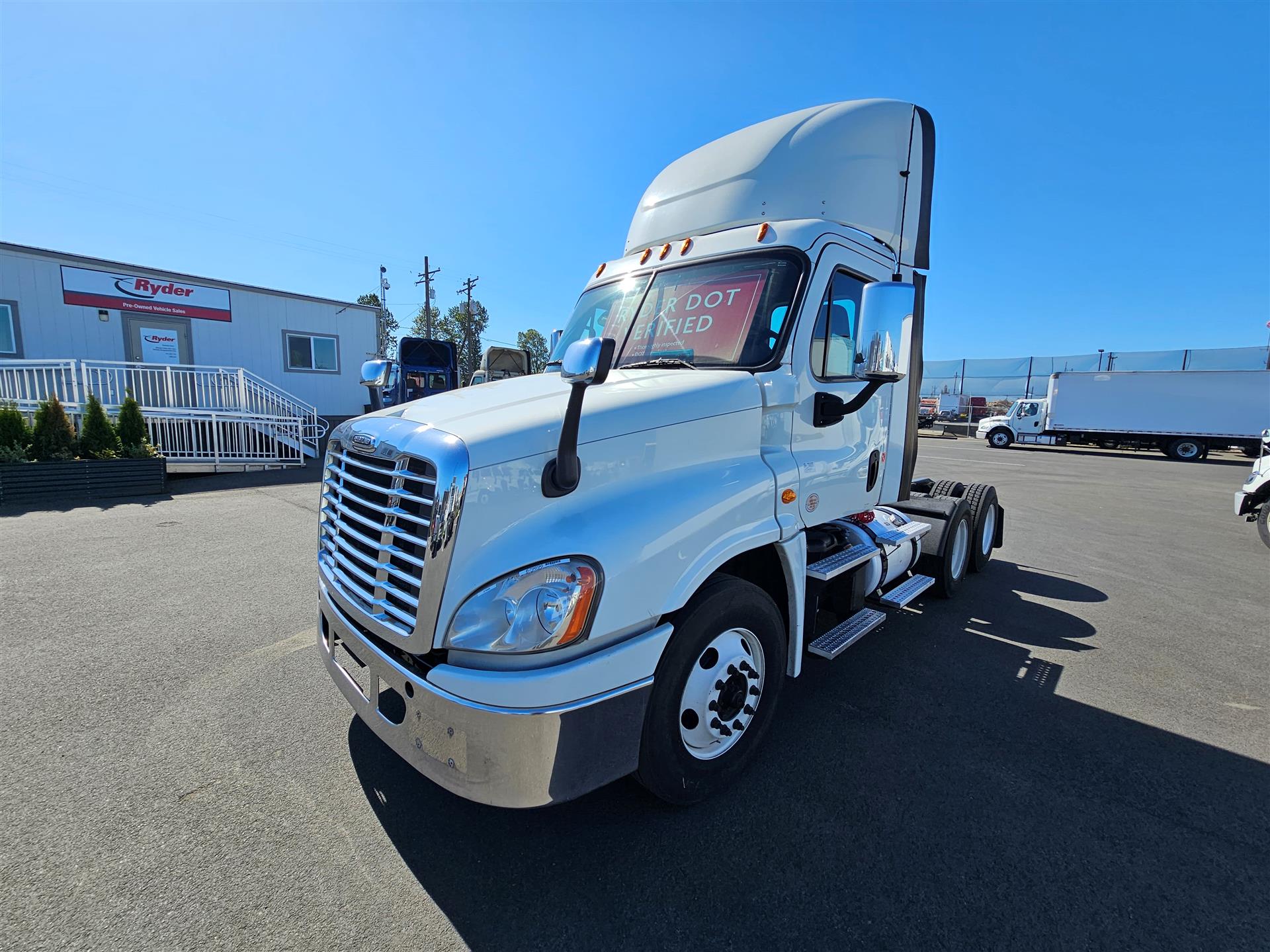 2017 Freightliner CASCADIA 125