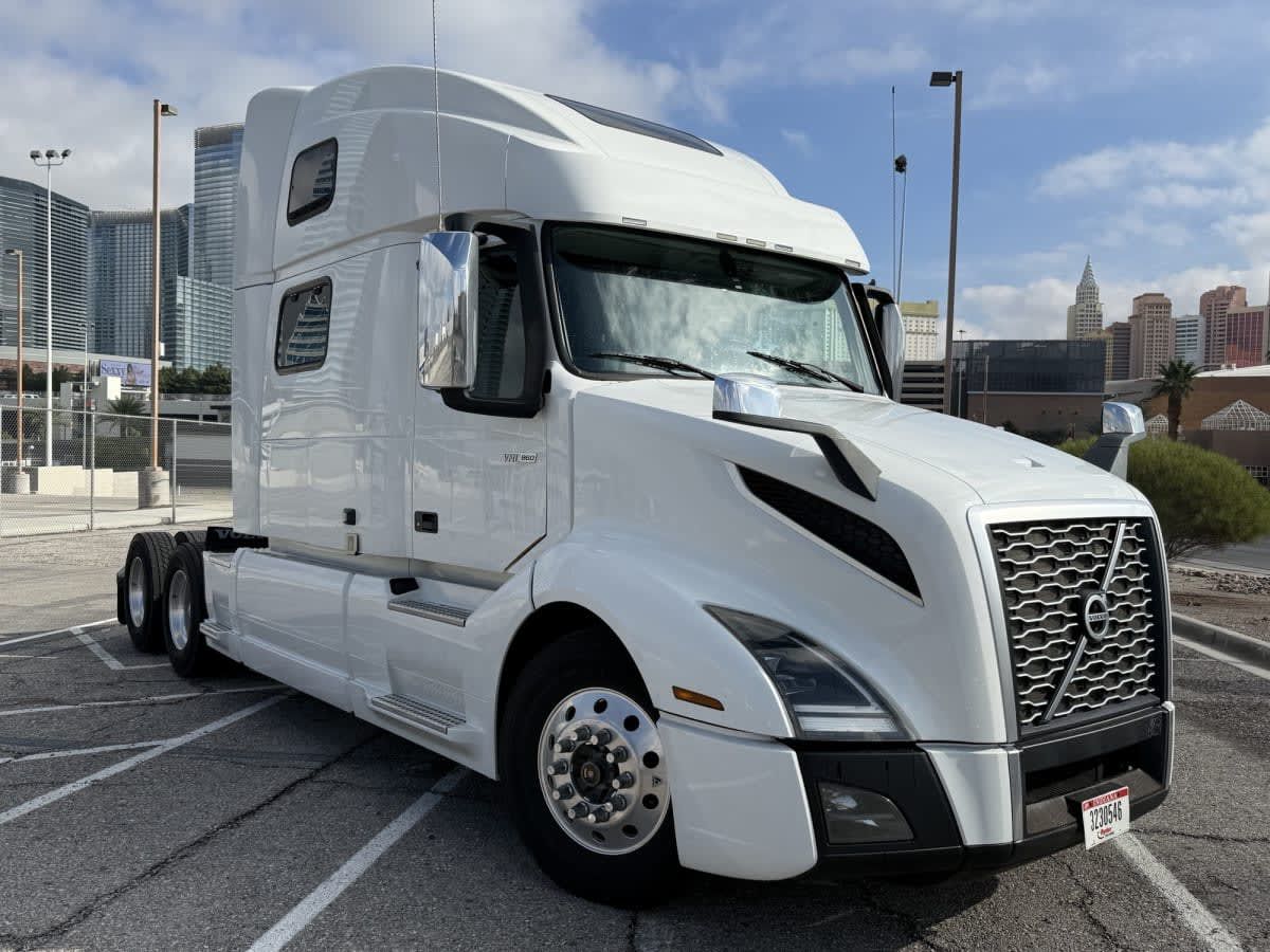 2019 Volvo VNL64T860