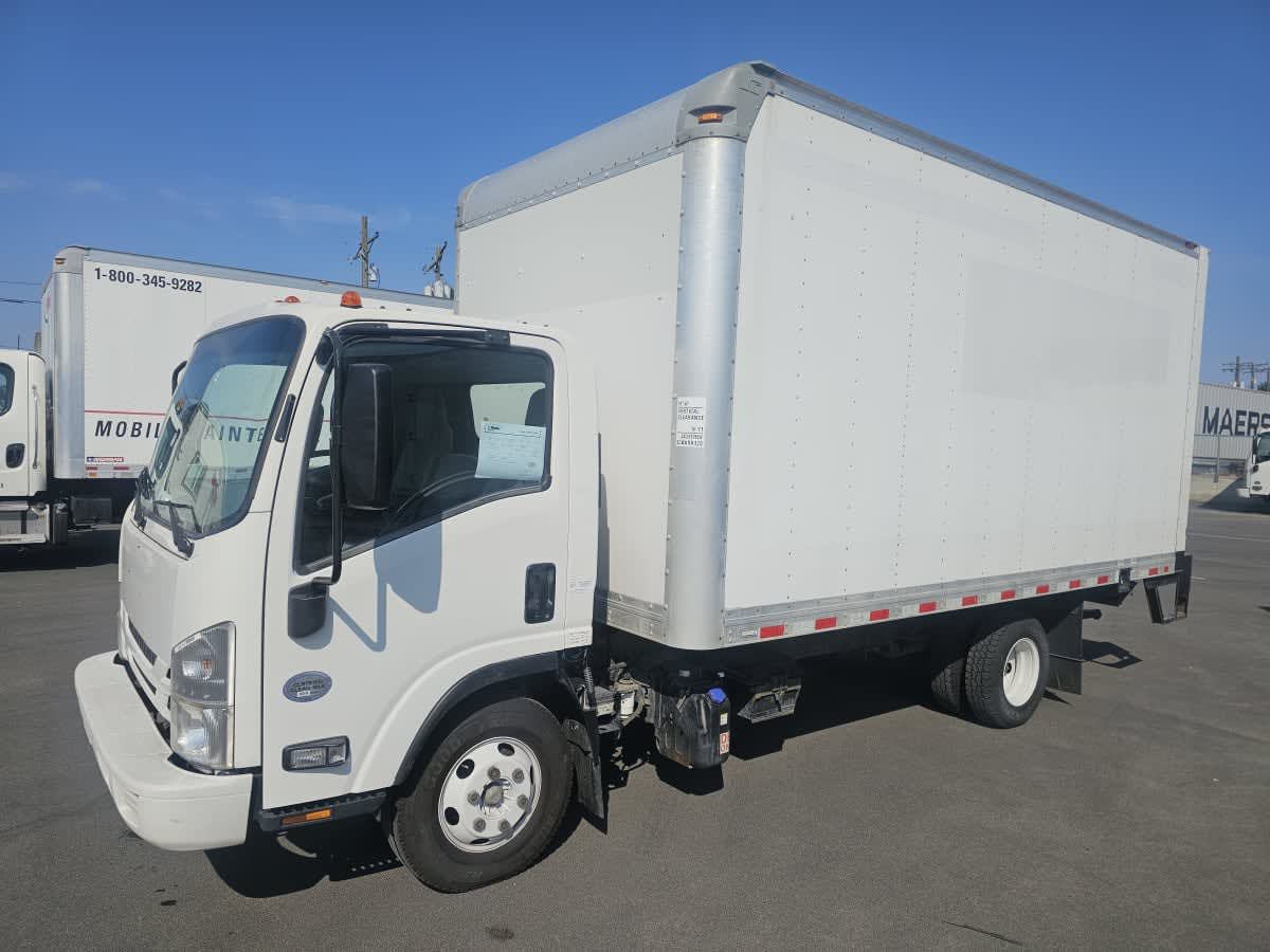 2018 Isuzu NPR HD
