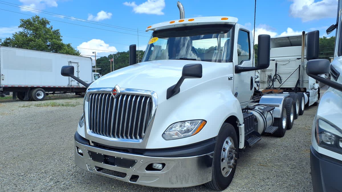 2020 International LT625