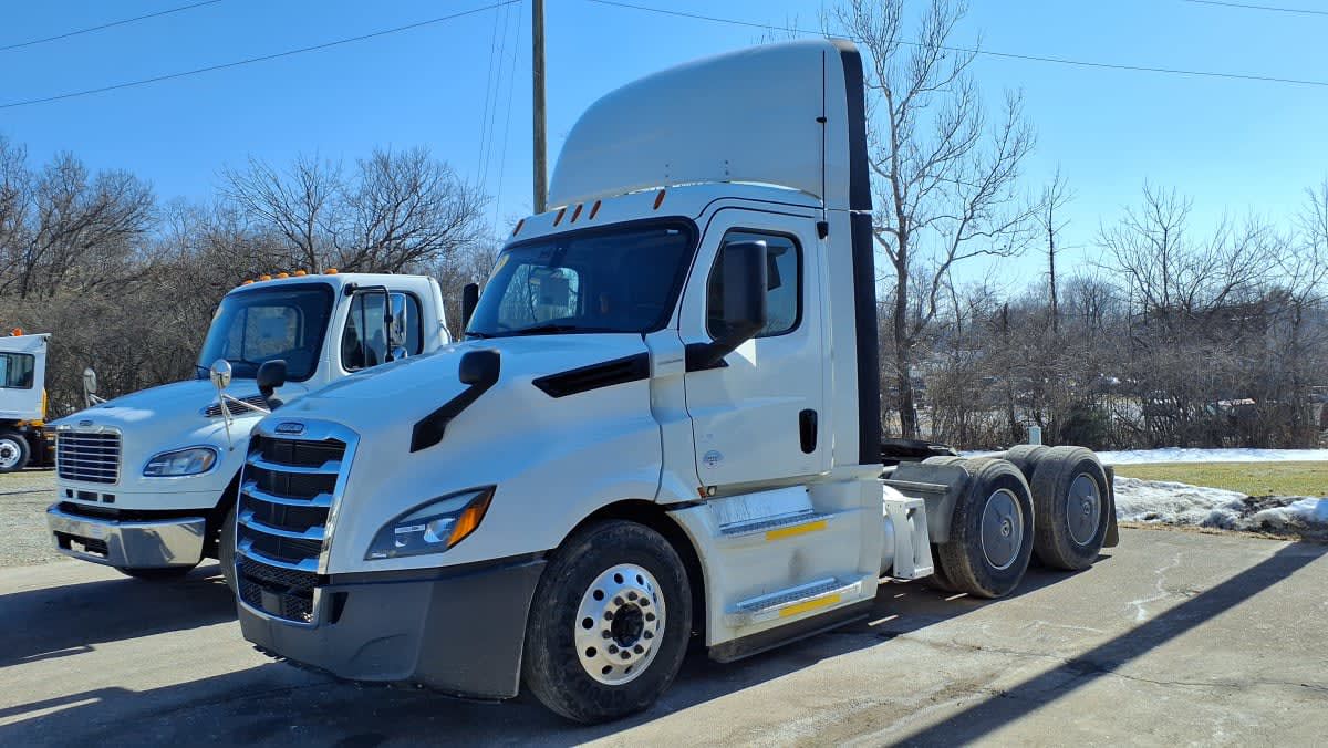 2019 Freightliner NEW CASCADIA PX12664