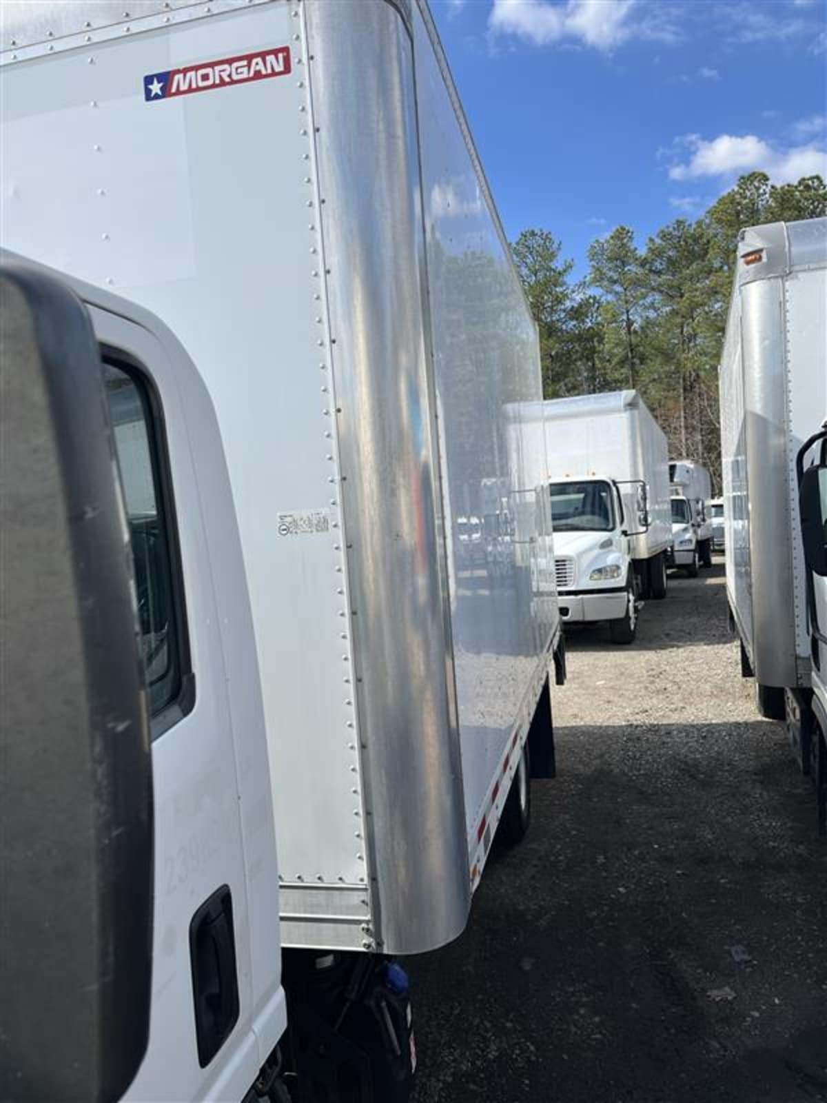 2019 Isuzu NPR HD