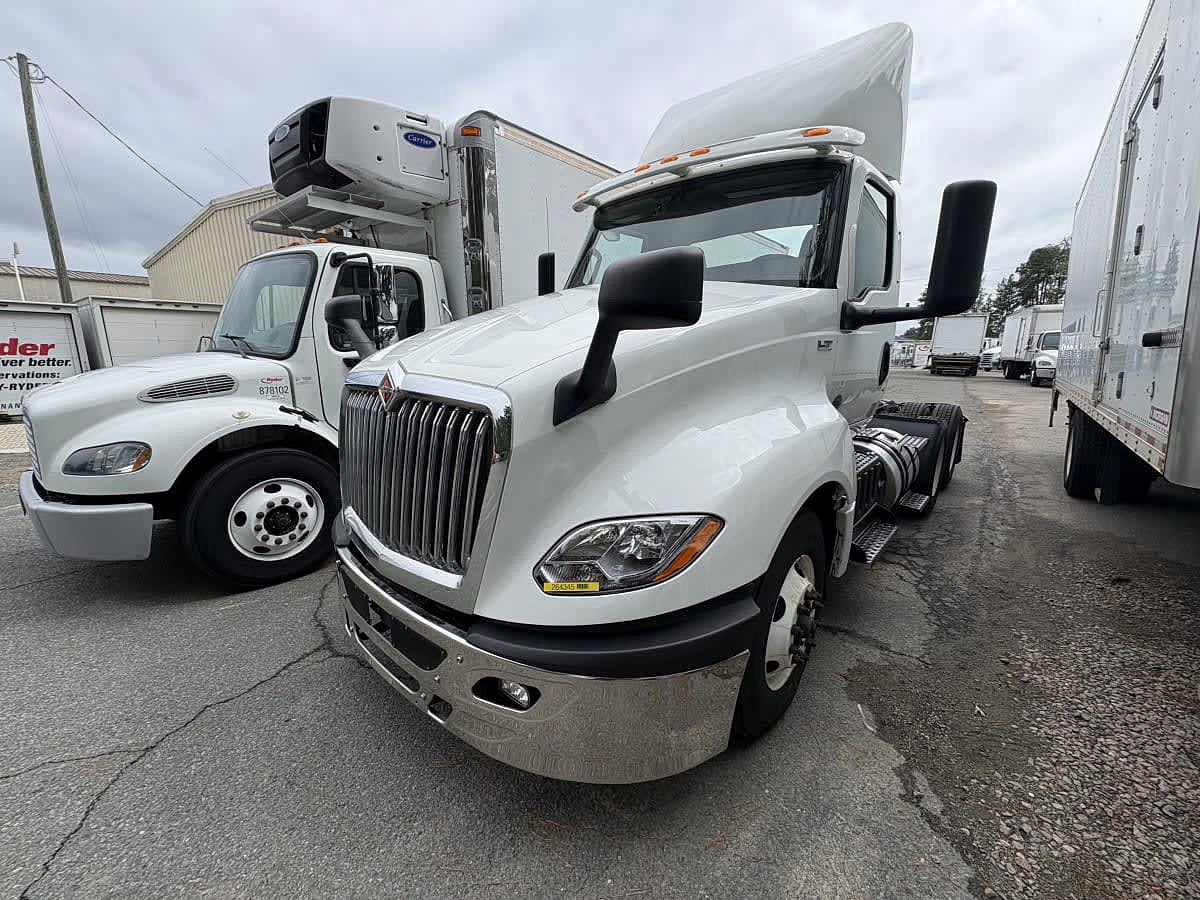 2020 International LT625