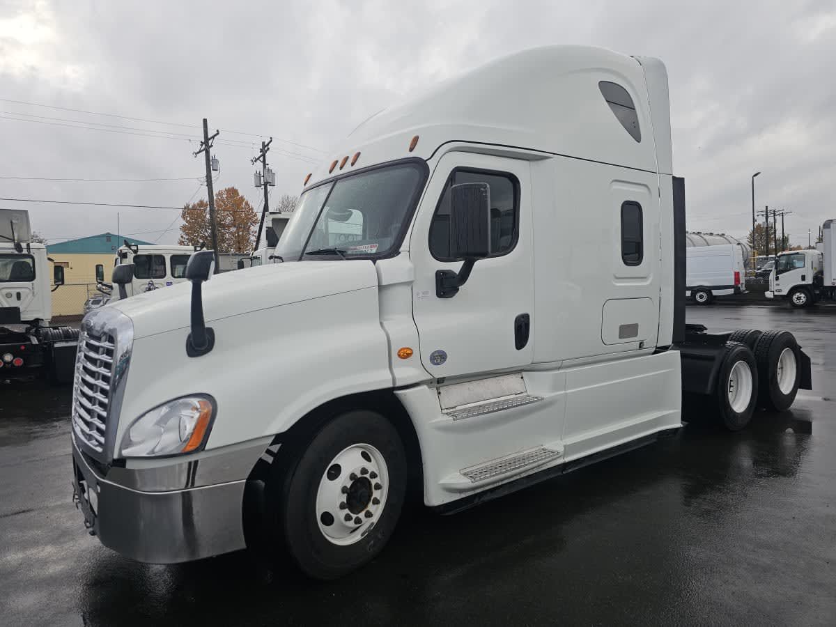 2019 Freightliner CASCADIA 125