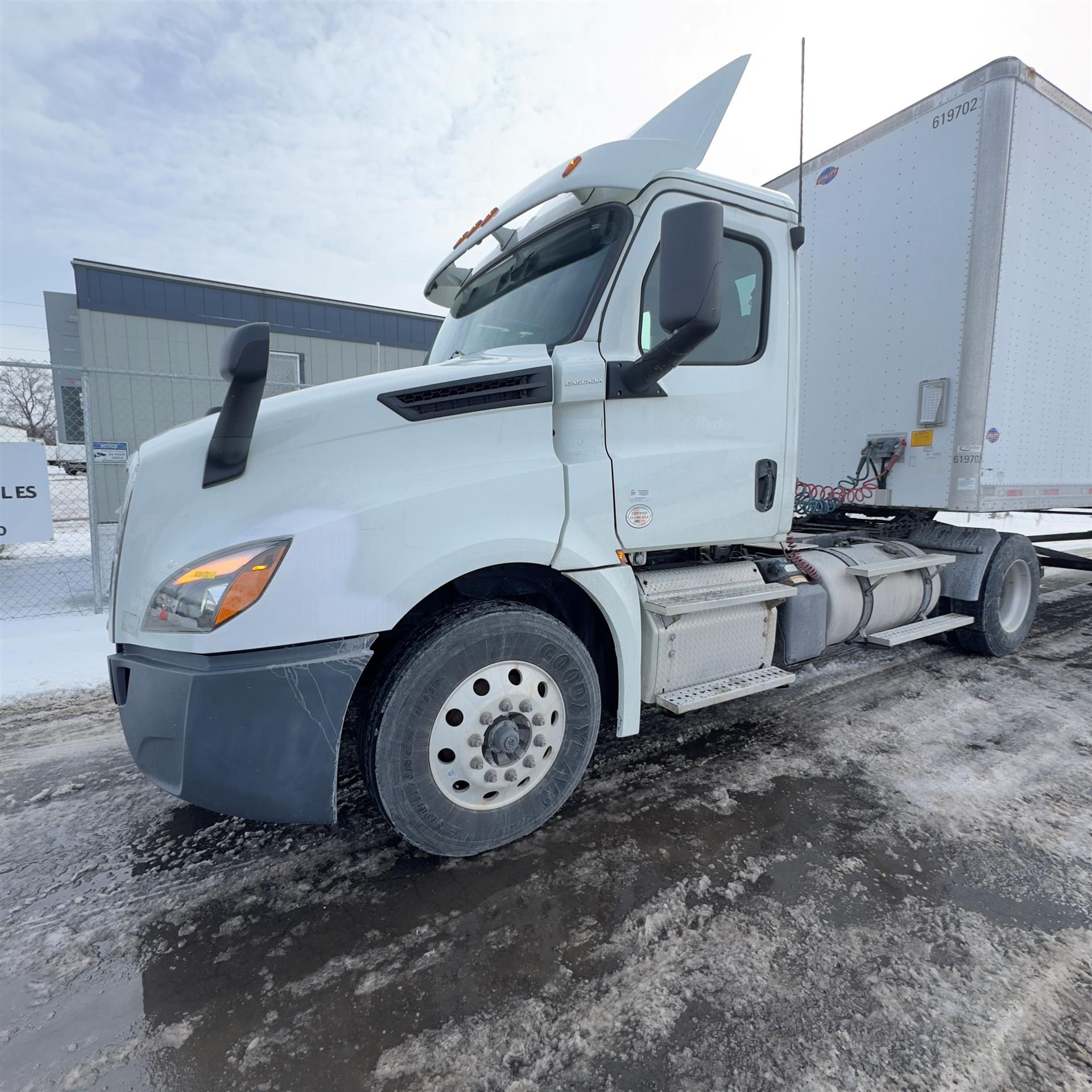 2019 Freightliner NEW CASCADIA 126