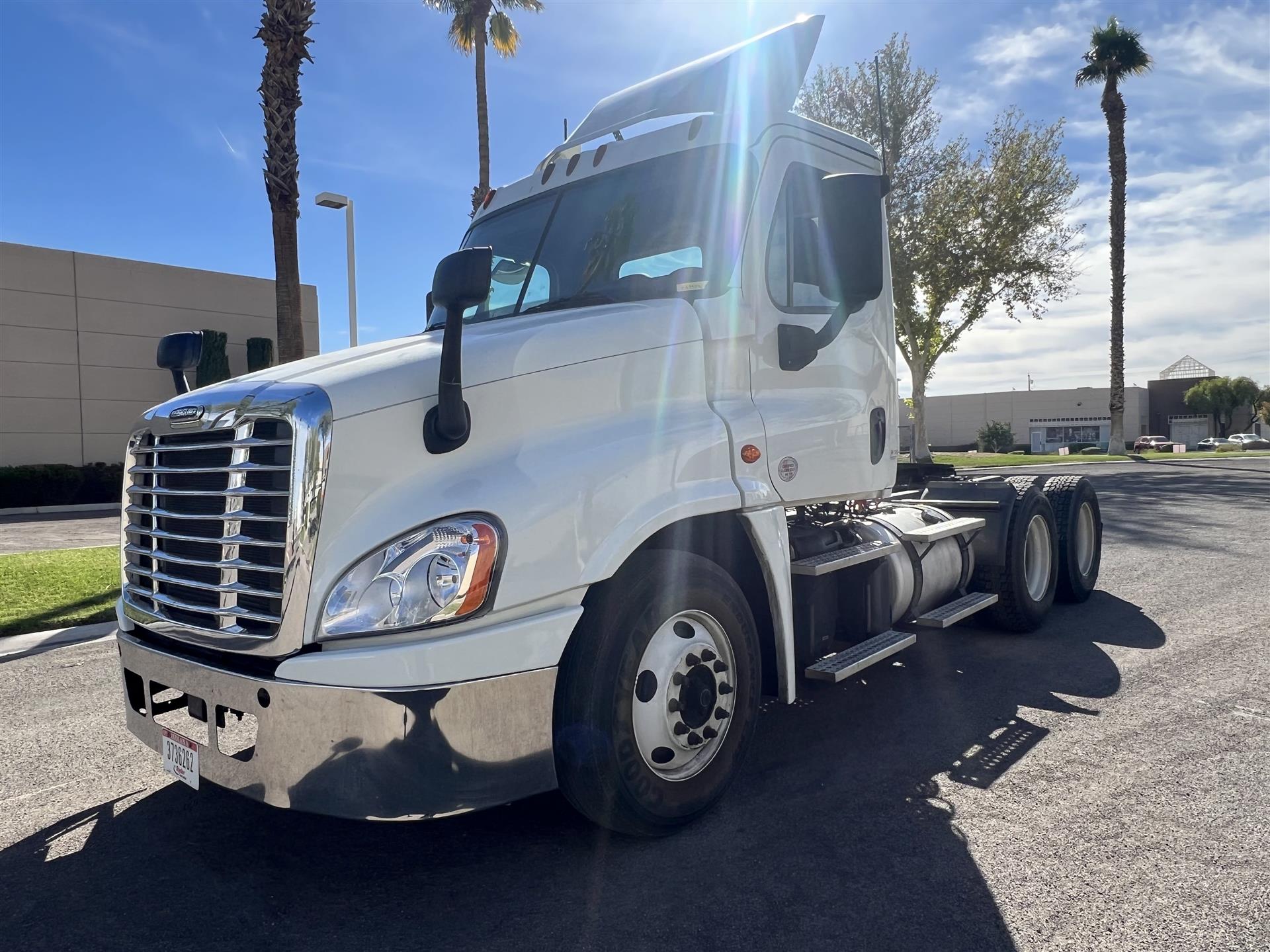 2018 Freightliner CASCADIA 125