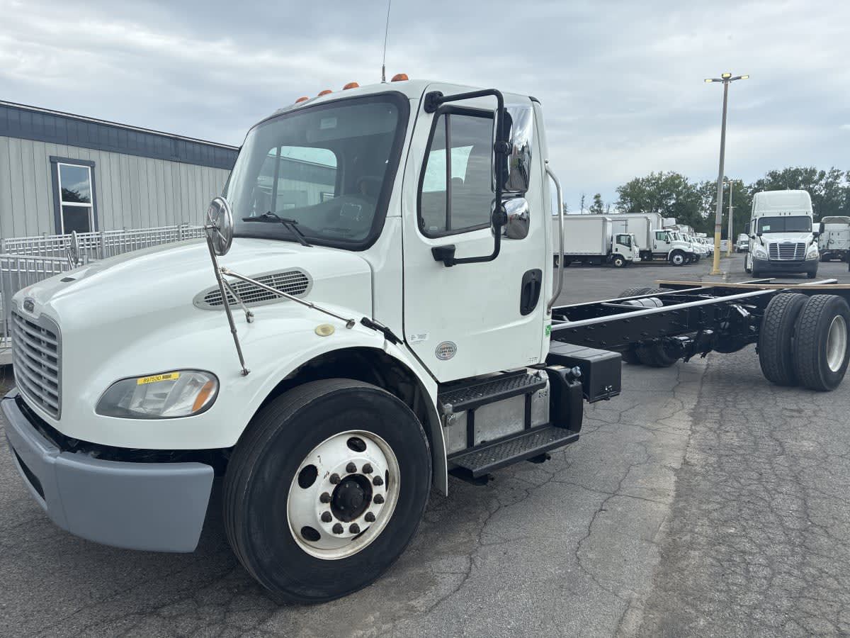 2020 Freightliner M2 106