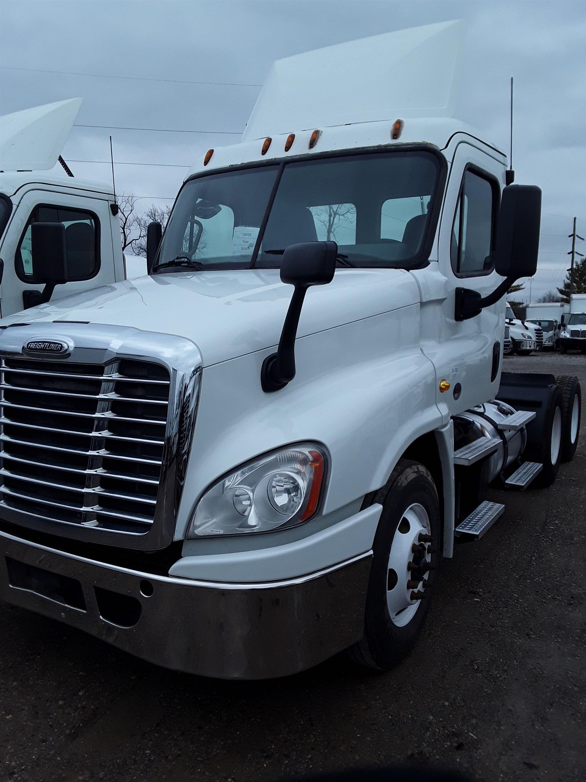 2016 Freightliner CASCADIA 125