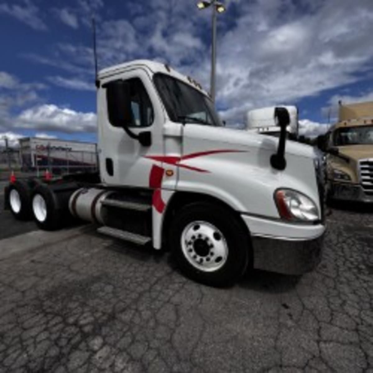 2018 Freightliner CASCADIA 125