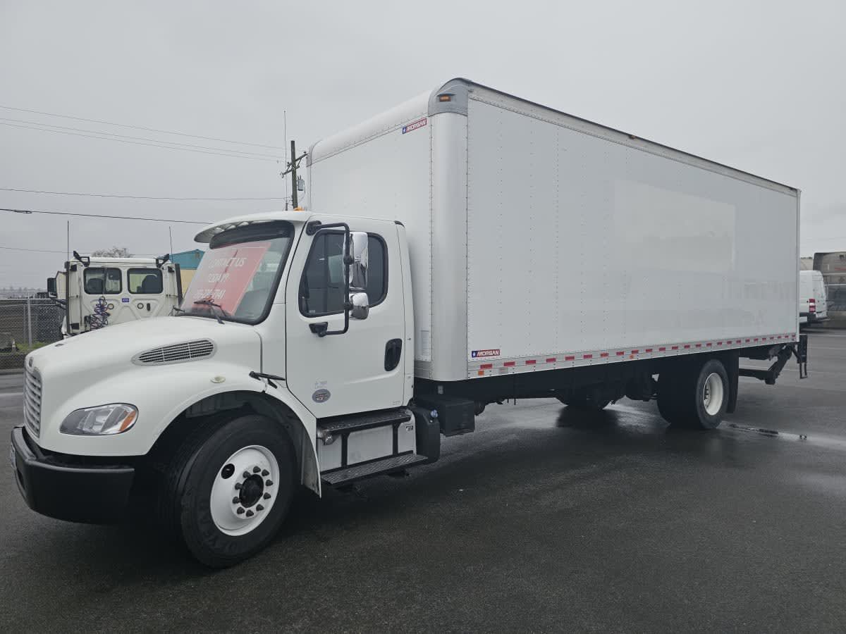 2017 Freightliner M2 106