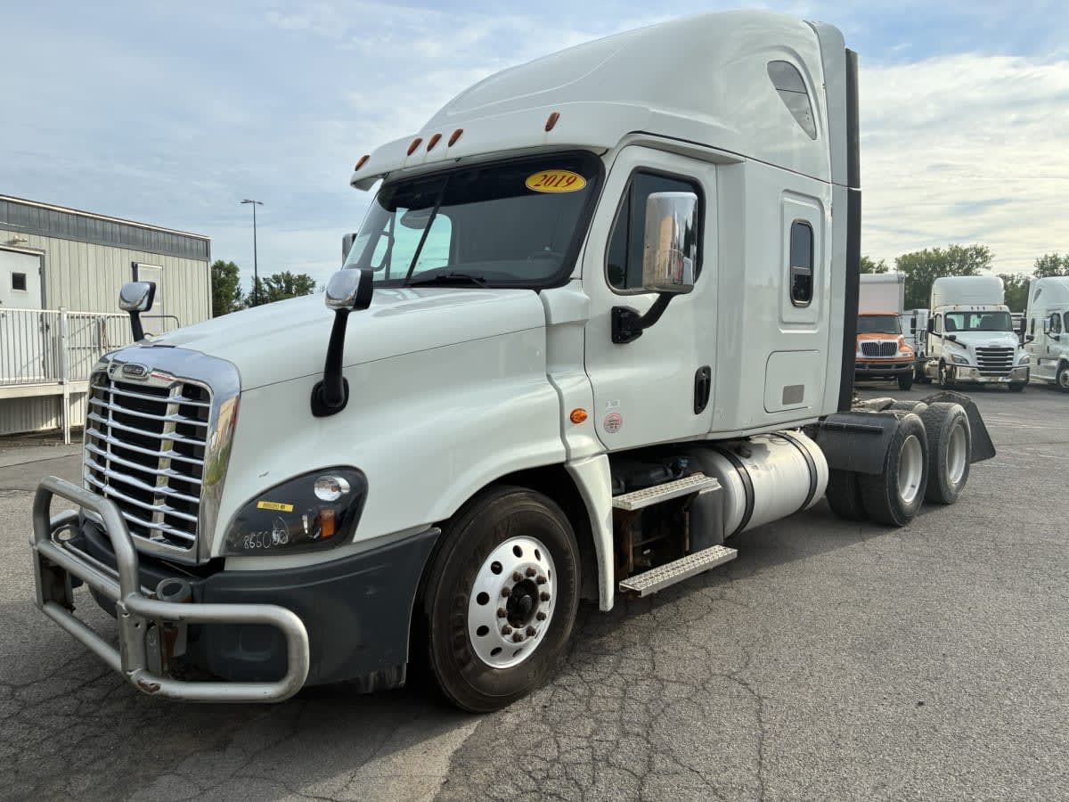 2019 Freightliner CASCADIA 125