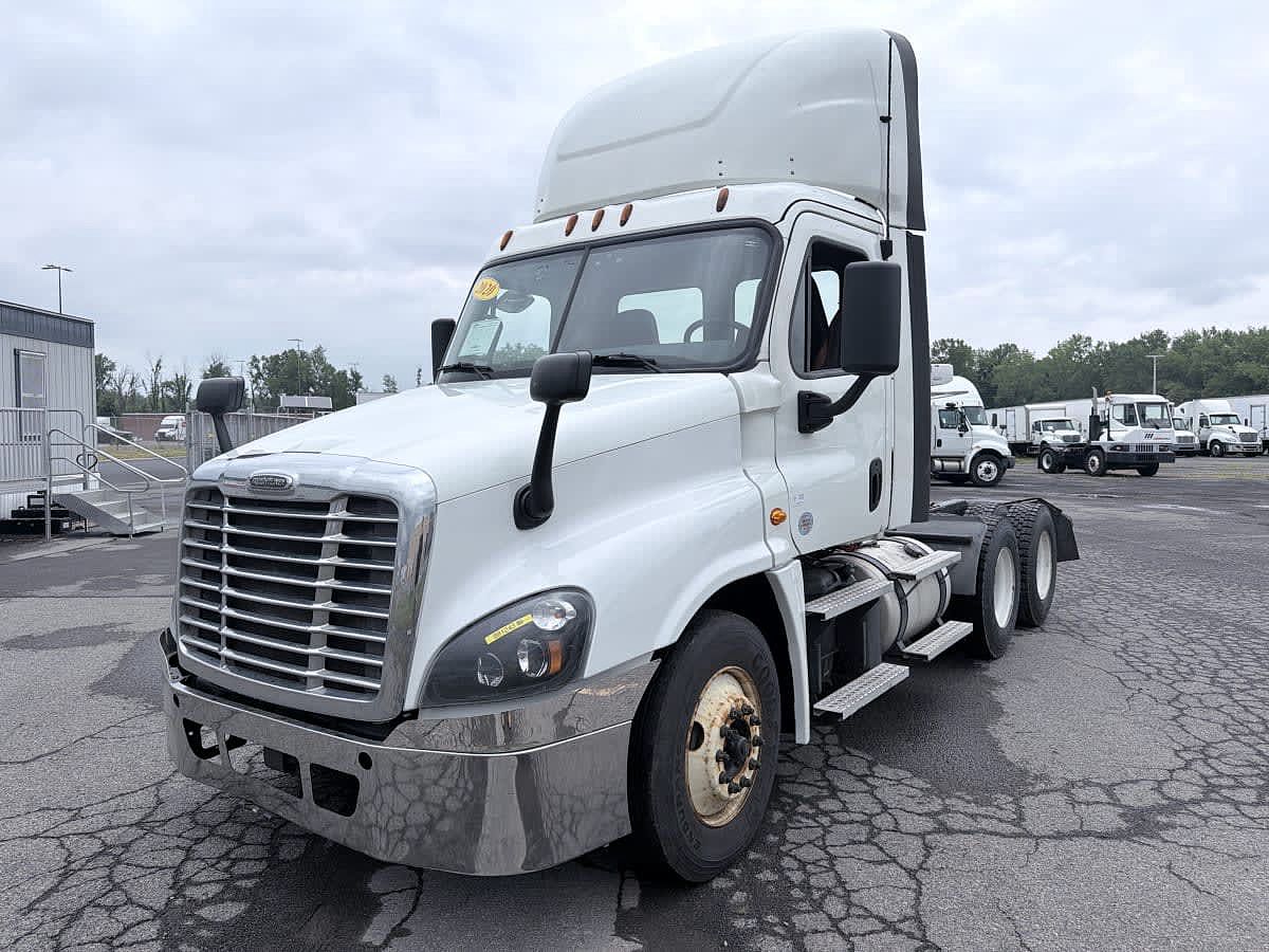 2020 Freightliner CASCADIA 125
