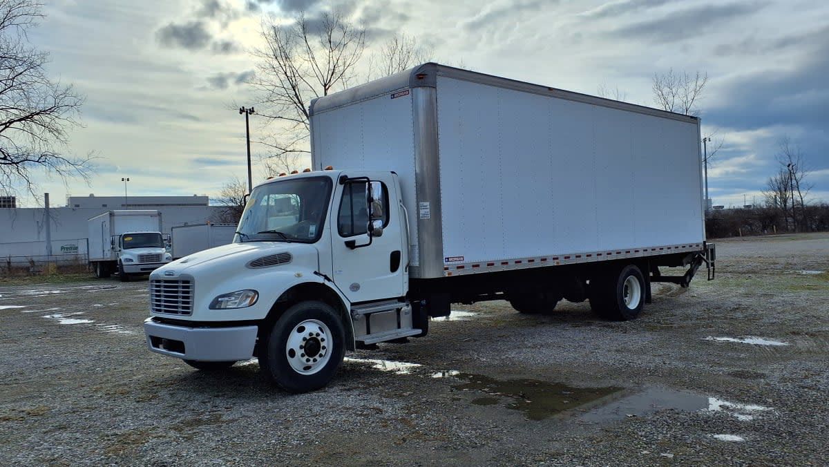 2018 Freightliner M2 106