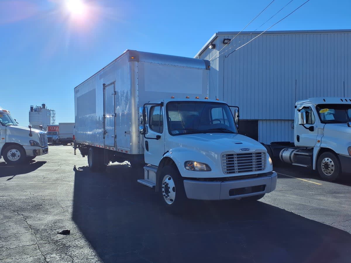 2018 Freightliner M2 106