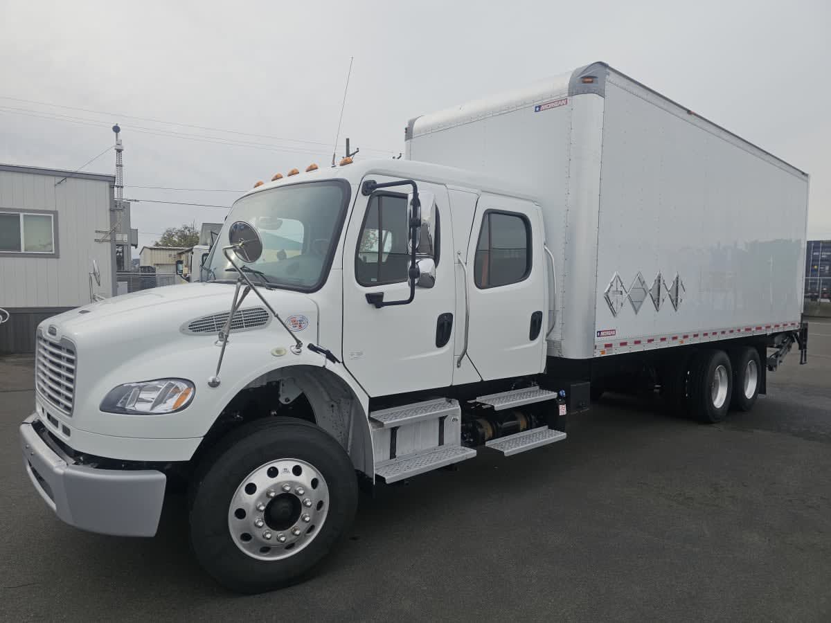 2018 Freightliner M2 106