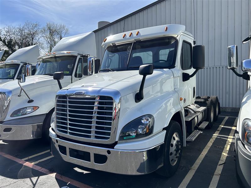 2018 Freightliner CASCADIA 125