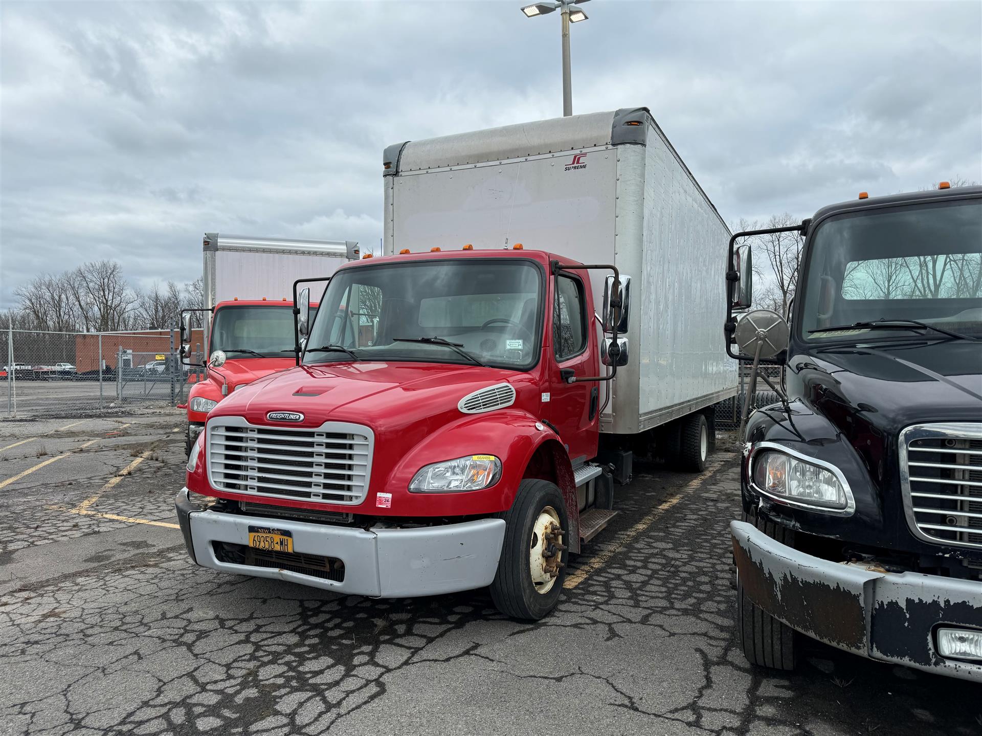 2017 Freightliner M2 106