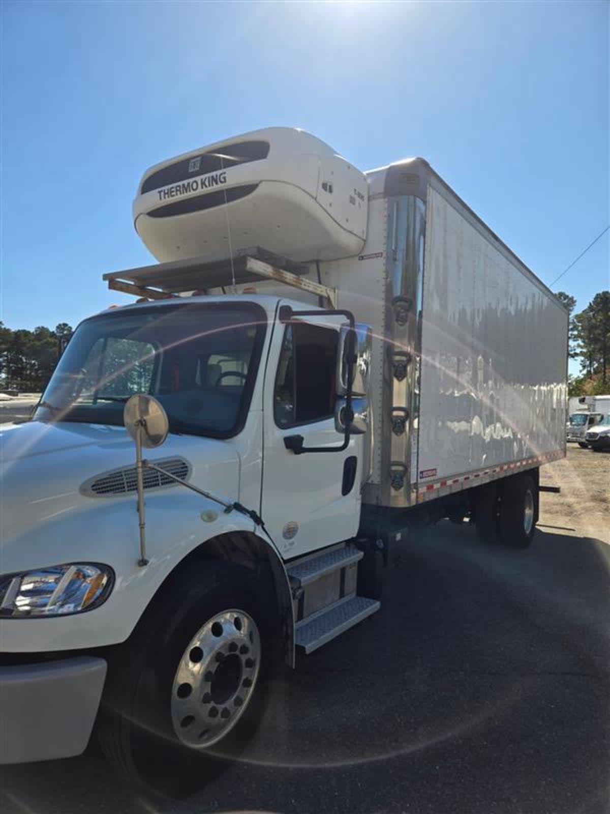 2019 Freightliner M2 106
