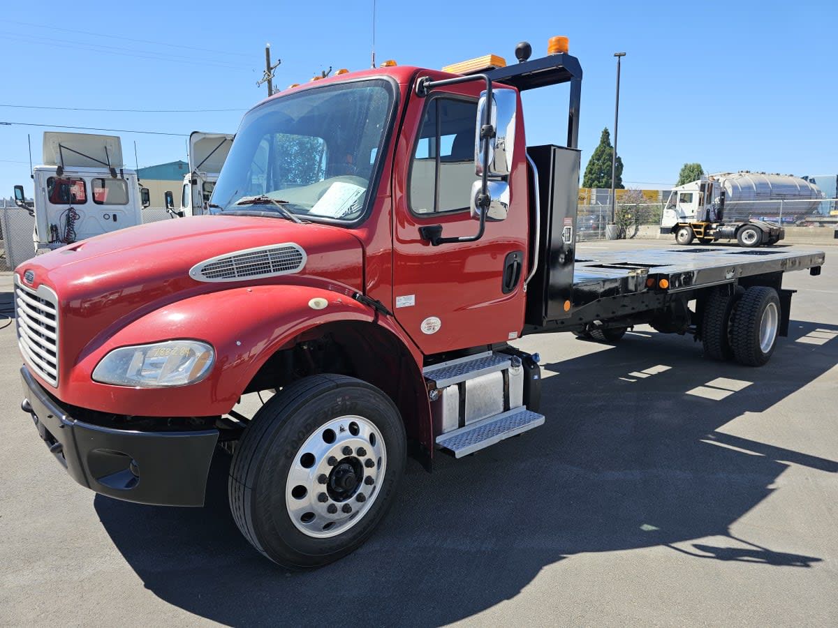 2019 Freightliner M2 106