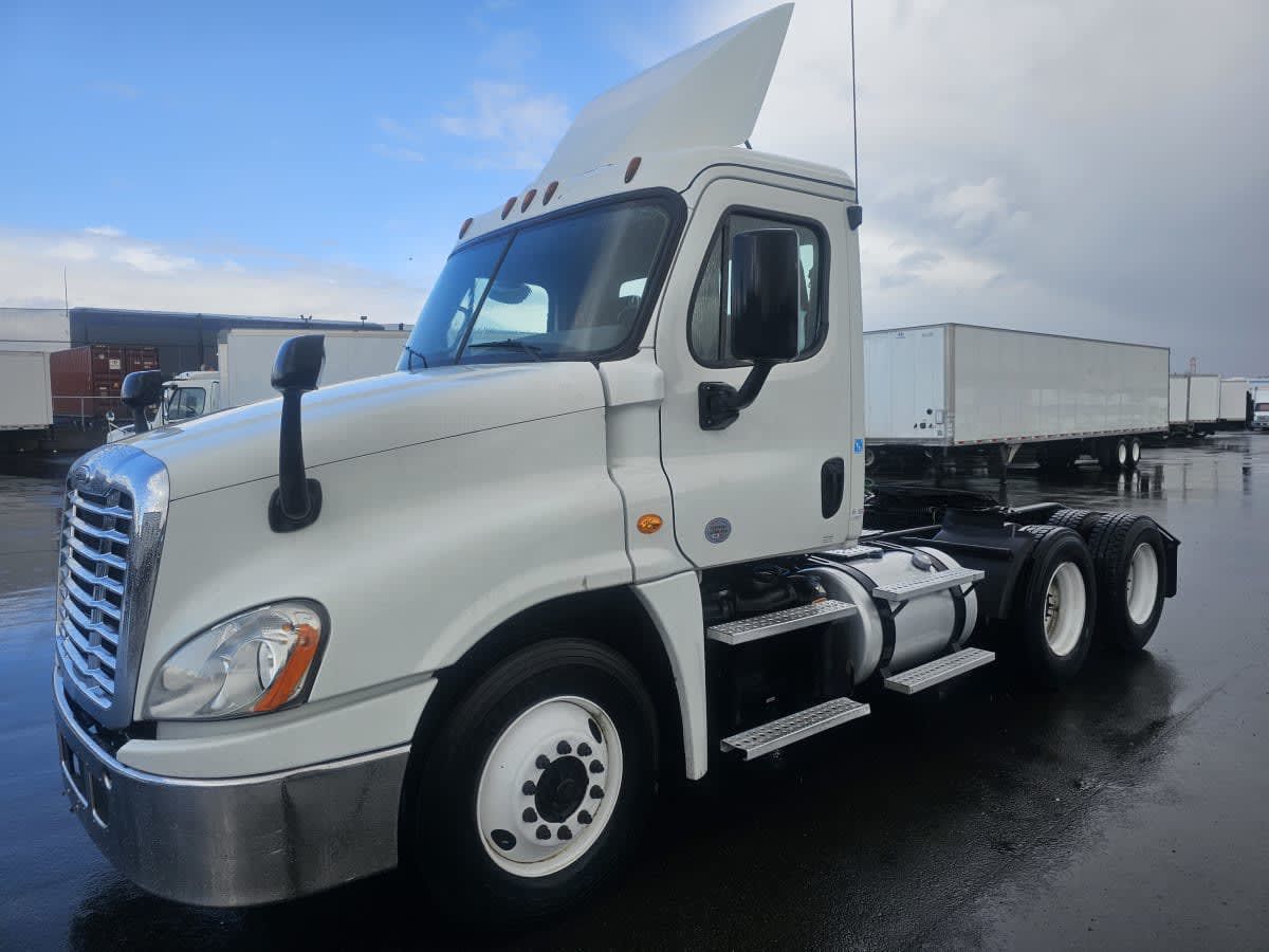 2018 Freightliner CASCADIA 125