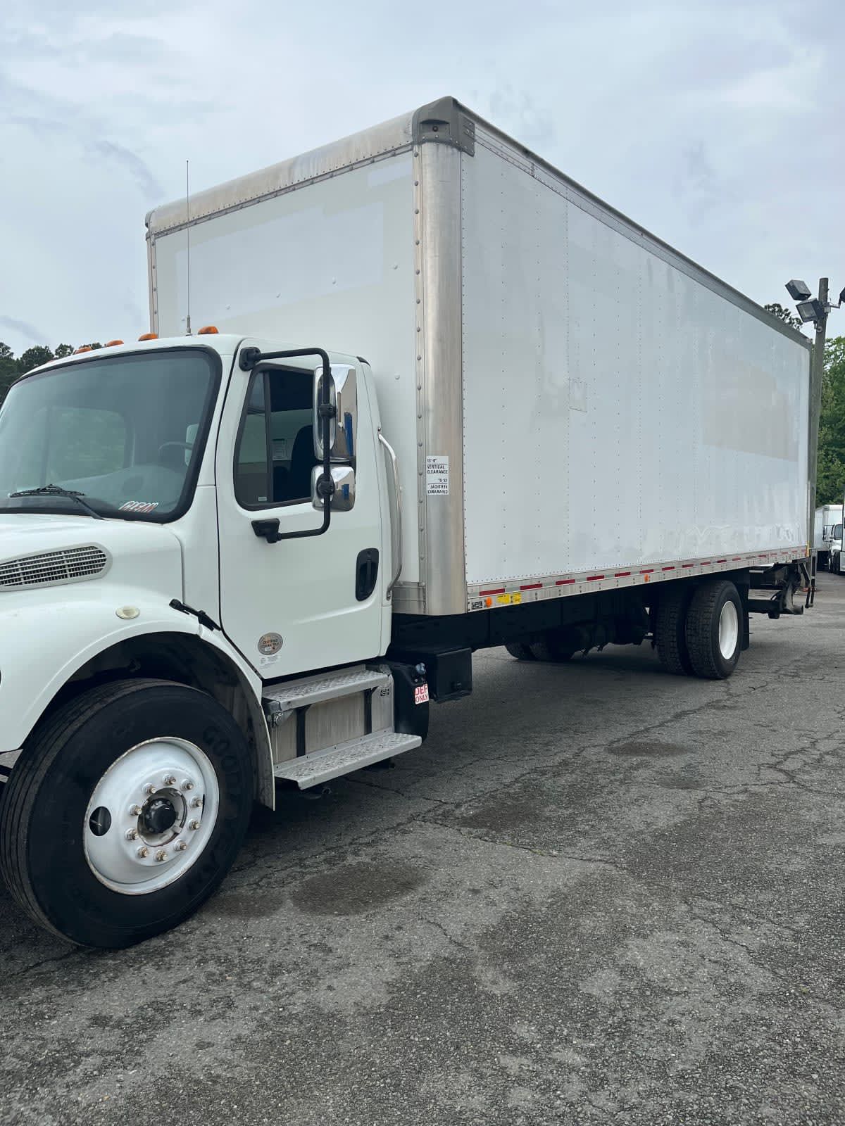 2019 Freightliner M2 106