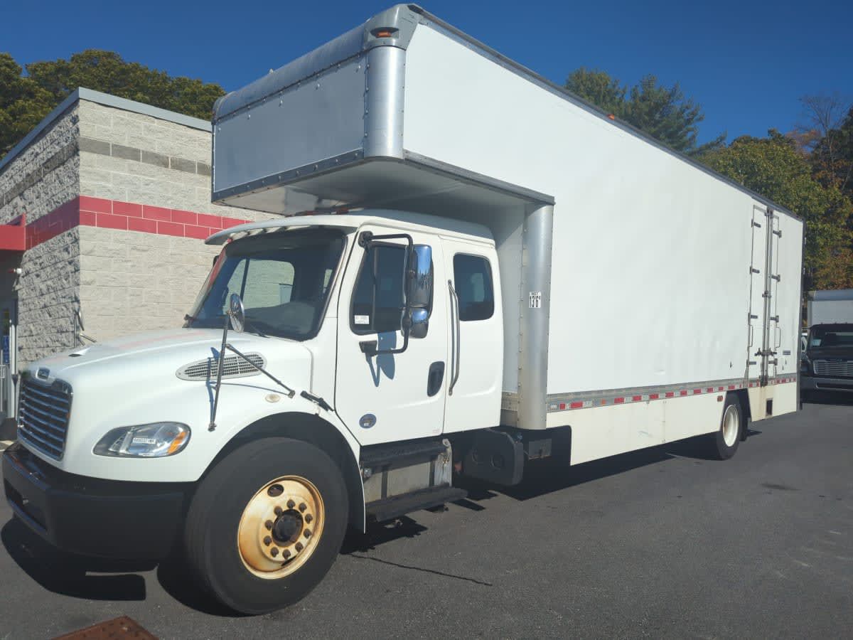 2018 Freightliner M2 106