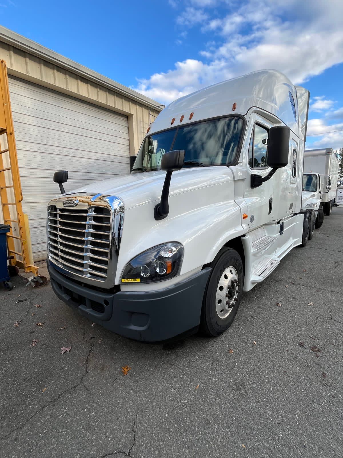 2019 Freightliner CASCADIA 125